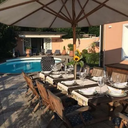 Villa Beautiful With View Over And Pool *